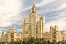 Сталинские высотки (описание достопримечательности Москвы для 2 класса)